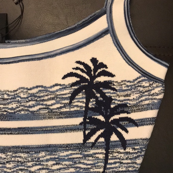 Bcbg stretch top - Picture 3 of 9